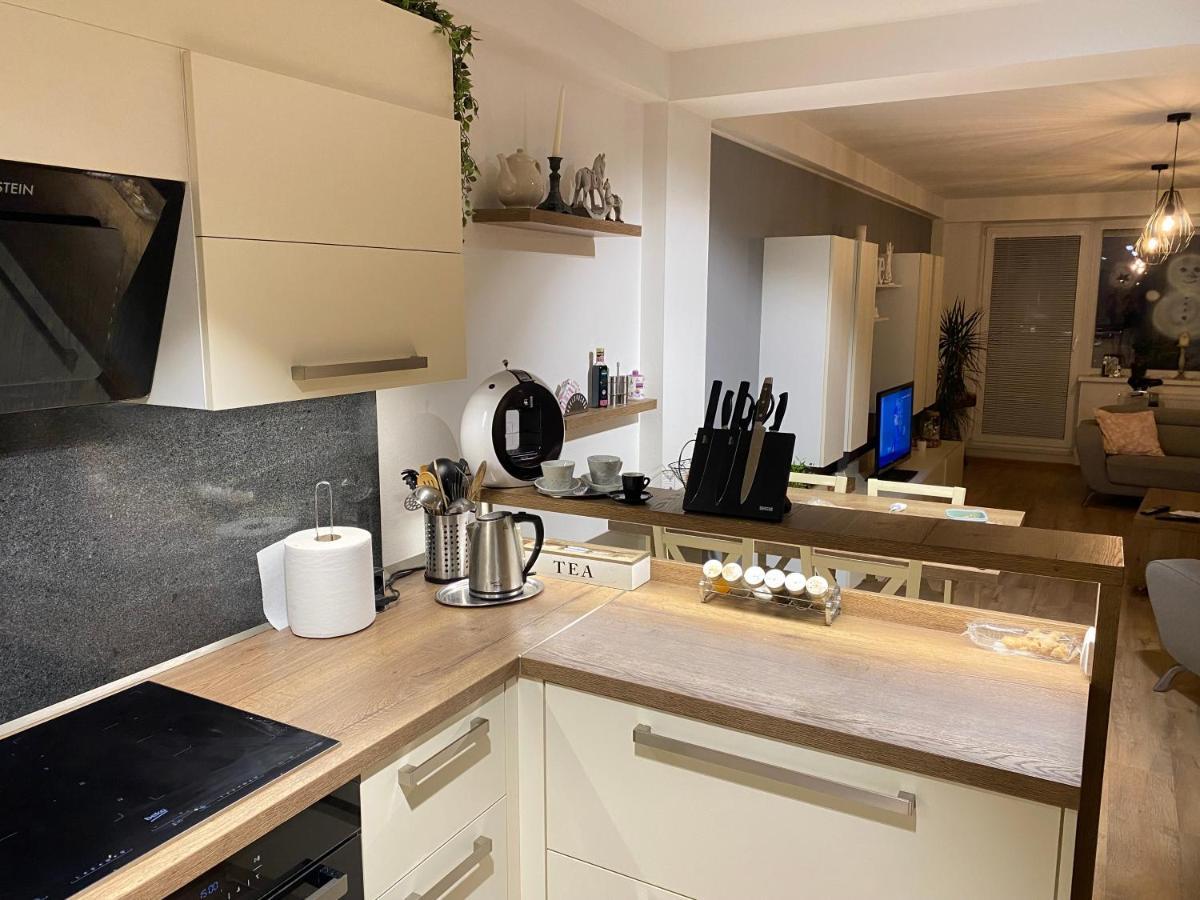 Apartman Slnecna Terasa S Vlastnym Parkovanim Na 2 Auta Apartment Žilina Exterior foto